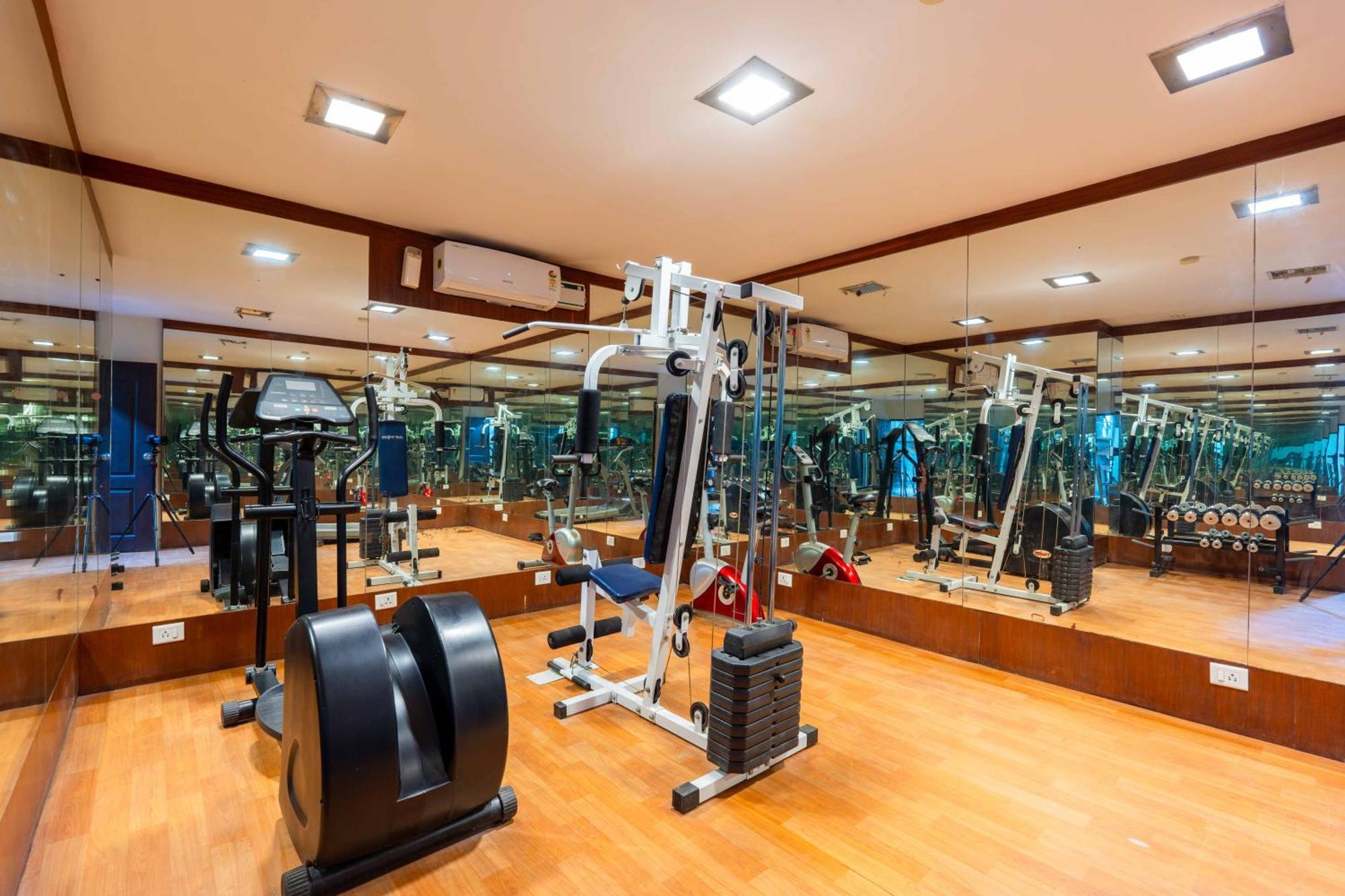 Treebo Ivory White Inn Bangalore Bagian luar foto